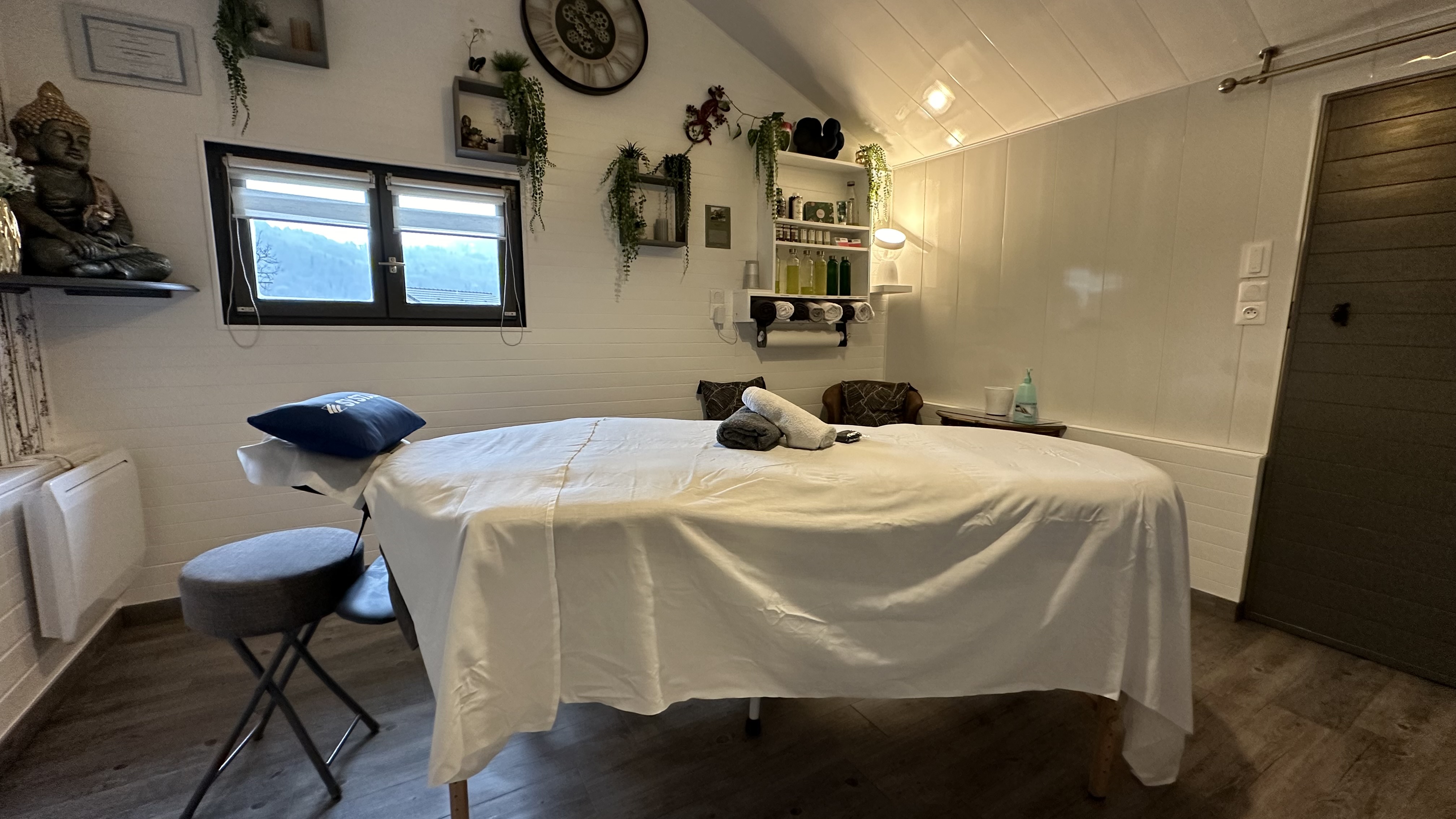 Alberto,laloggia,massage,relaxation,détente,musculaire,albertville,ugine,californien,détente,annecy,marthod,bien-être,bien-etre,savoie,haute savoie